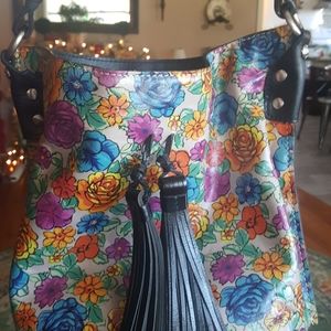 Patricia Nash bucket tote